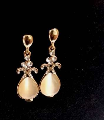 Ladies Golden Flower  earrings image 3