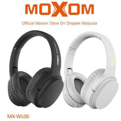 Moxom MX-WL06 Hi-Fi Super Real Stereo Gaming Bluetooth Headset 3.0 image 2