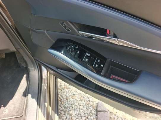 Mazda Cx -30 image 9