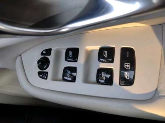 2018 Volvo XC90 t5 image 12