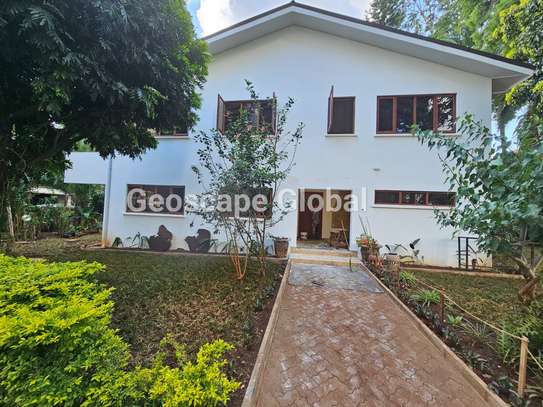 4 Bed House with En Suite in Spring Valley image 5
