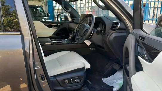 Lexus Lx600 2023 Petrol image 6