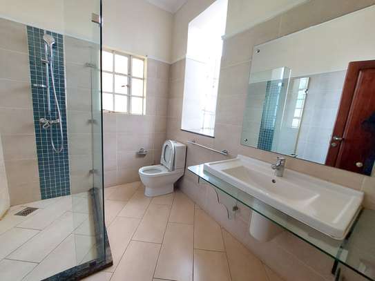 6 Bed House with En Suite at Kinanda Road image 11