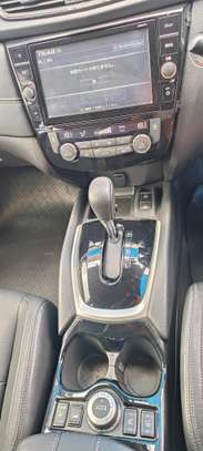 Nissan X-Trail Premium Autech White 2018 image 10