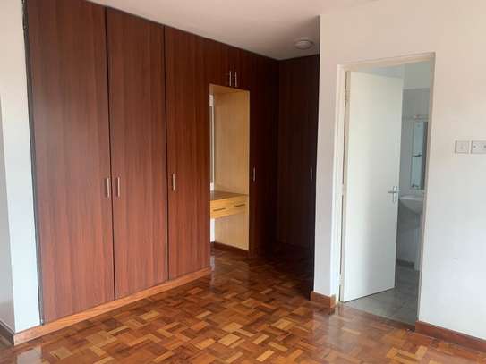 2 bedroom apartment master Ensuite available image 2