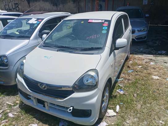 Daihatsu Mira image 2