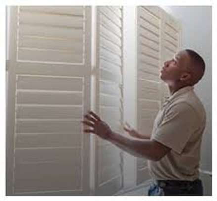 Blind Cleaning & Repair - We clean Venetian, Roller, wood and vertical blinds. image 1