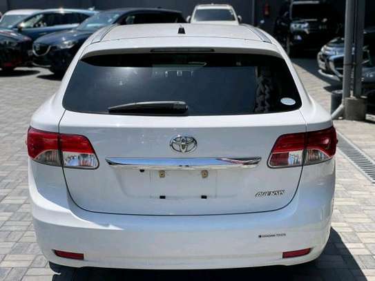WHITE AVENSIS KDG (MKOPO/HIRE PURCHASE ACCEPTED) image 4