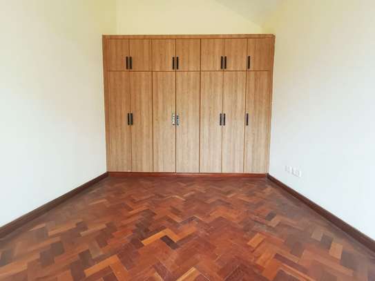 6 Bed Townhouse with En Suite at Lavington image 11