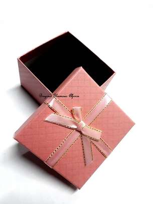 Pink cardboard gift box image 2