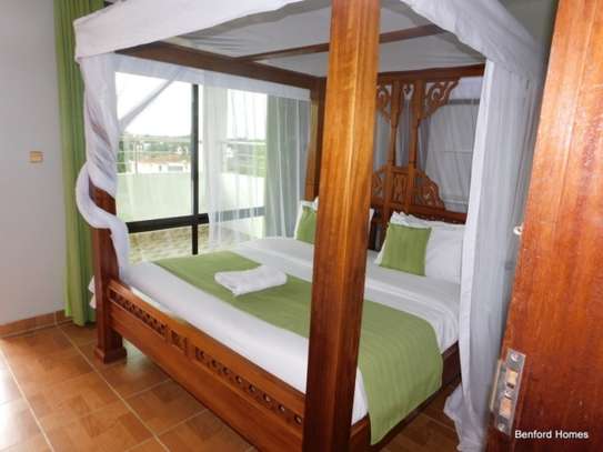 Serviced 2 Bed Apartment with En Suite in Nyali Area image 7