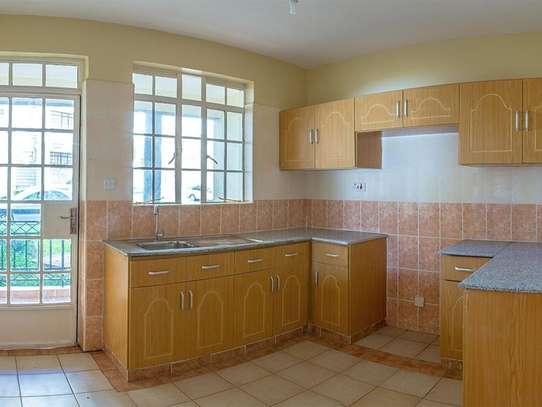 3 Bed Apartment  in Riruta image 5