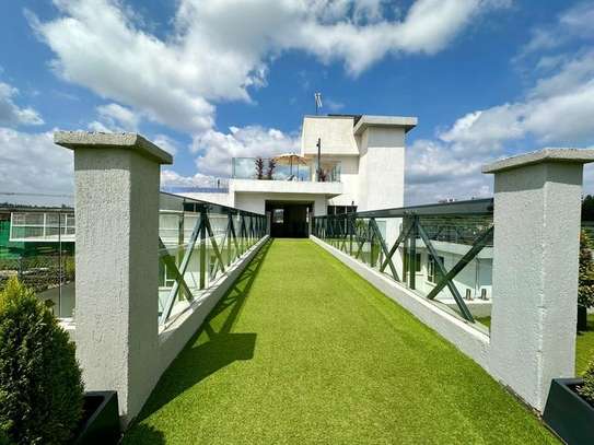 2 Bed Apartment with En Suite at Terrace Close image 16