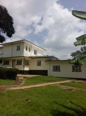 5 Bed House with En Suite at Rosslyn image 11