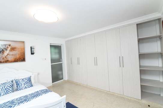 Serviced 2 Bed Apartment with Balcony at South image 8