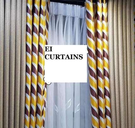 Curtains and blinds image 2