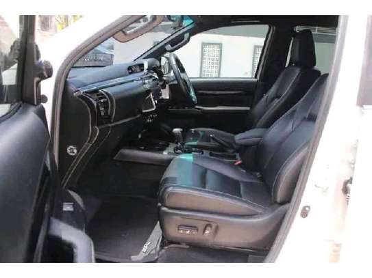 TOYOTA HILUX DOUBLE CUBIN NEW IMPORT. image 3