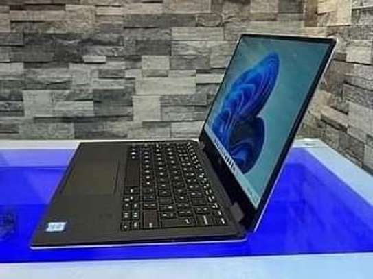 Dell XPS 13 9365 laptop image 2