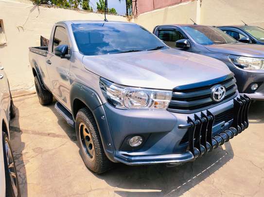 Toyota Hilux single cabin 4x4 2017 image 2