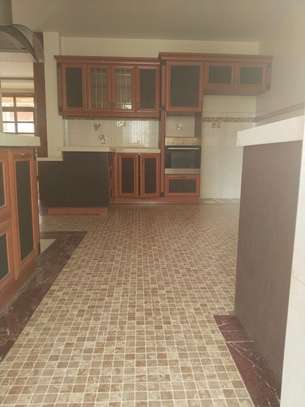 4 Bed Apartment with En Suite in Lavington image 2
