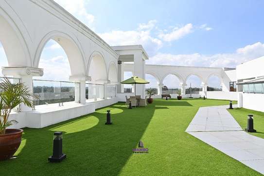 3 Bed Apartment with En Suite at City Park Drive image 2