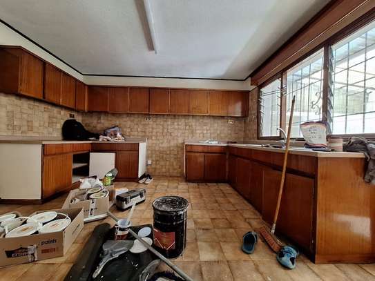 3 Bed Townhouse with En Suite in Kileleshwa image 16