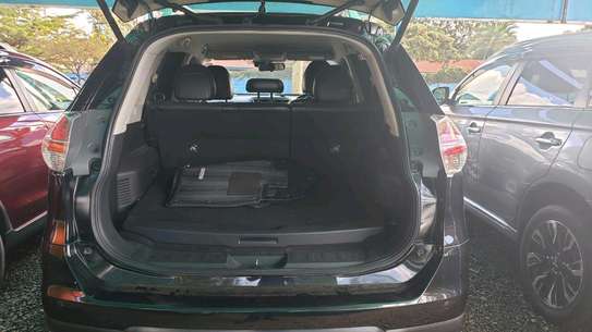 Nissan Extrail - Fully loaded image 6