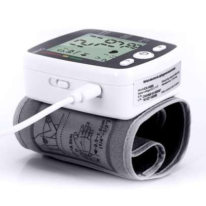 USB Chargeable Voice Digital Wrist BP Pulse Vascular Blood Pressure Monitor Heartbeat image 4