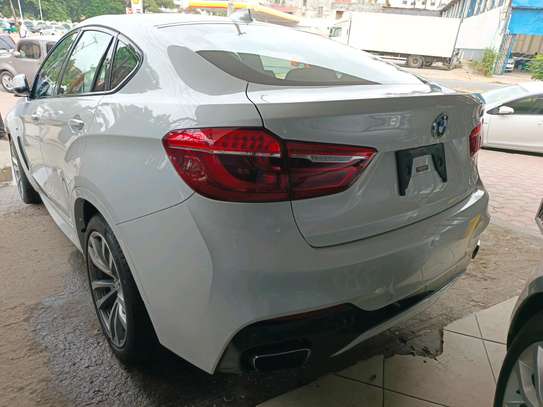 BMW  X6 image 2