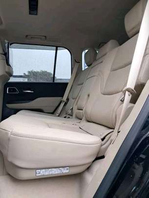 Toyota Land cruiser ZX V8 LC300 2023 image 6