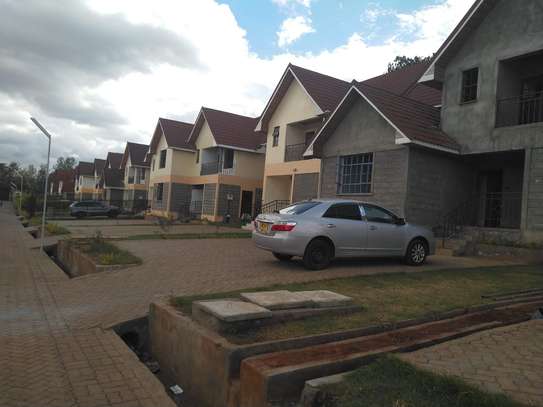 Lovely 4 BR Houses plus Sqs in Ngong image 15