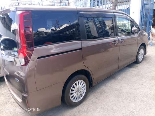 Toyota noar image 3