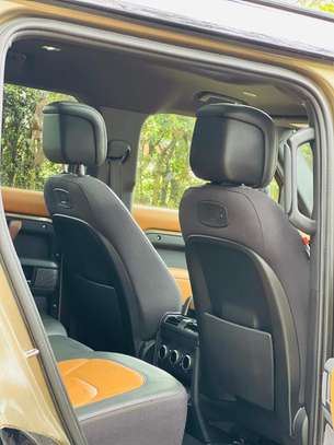 LAND ROVER DEFENDER image 6