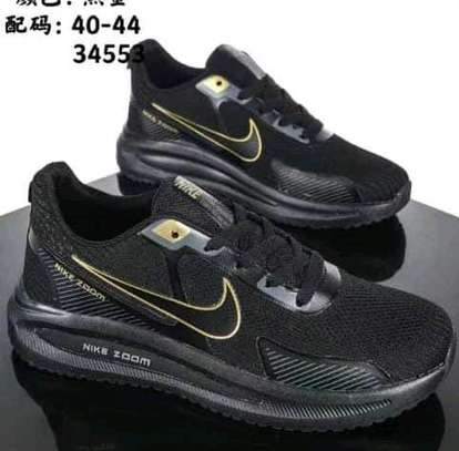 Gym trainer sneakers image 10