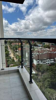 1 Bed Apartment with En Suite in Riara Road image 5