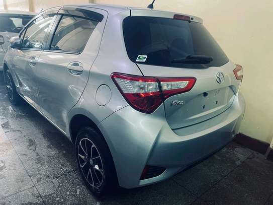 Toyota vitz 1300cc image 8
