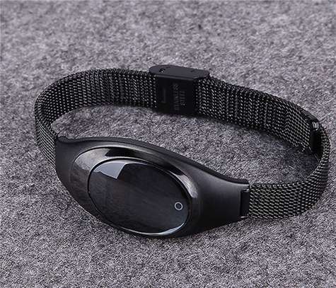 Z18 Smart Watch Bracelet Fitness Tracker image 3
