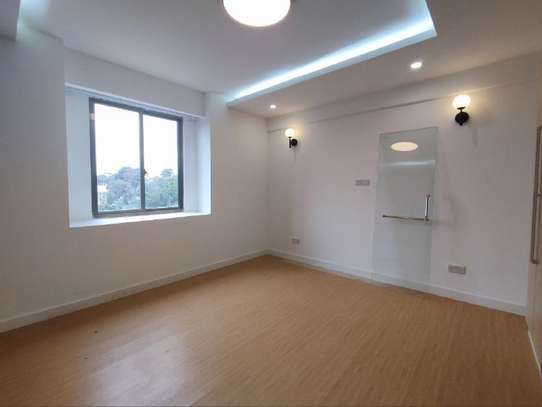 3 Bed Apartment with En Suite in Lavington image 11