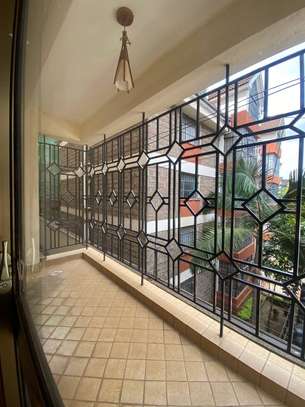 4 Bed Apartment with En Suite in Kilimani image 13