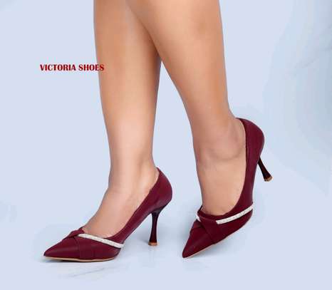 Sharp heels image 5