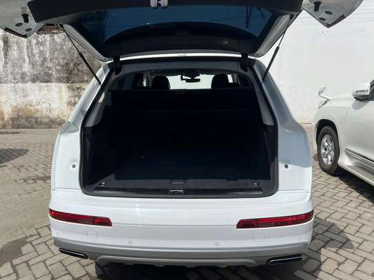 AUDI Q7  TFSi QUATTRO  2018 MODEL image 11