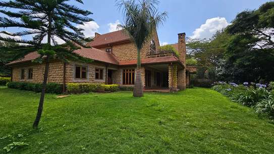 5 Bed House with Garden at Daggorett Road image 1