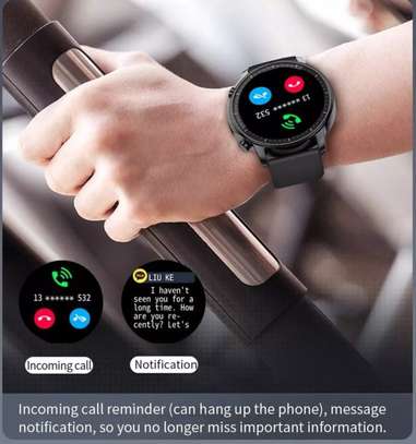 V23 Smart Watch With Accurate Heart Rate image 2