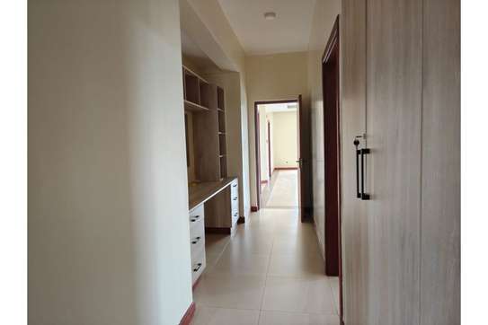 3 Bed Apartment with En Suite in Parklands image 19