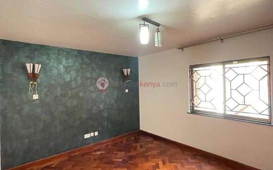 3 Bed Apartment with En Suite in Kileleshwa image 28