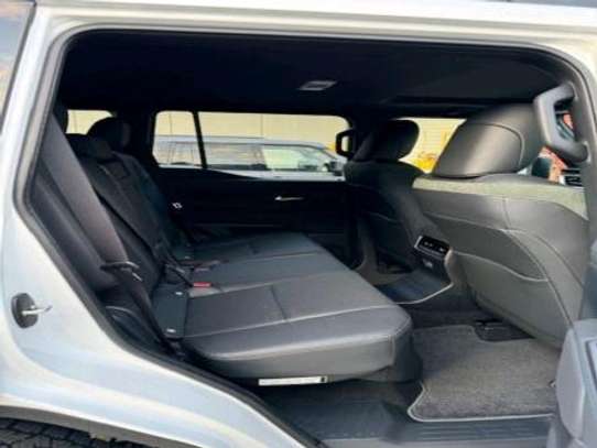 2024 Lexus GX550 image 10