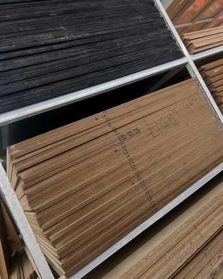 18mm x 4x8 Particle board image 2