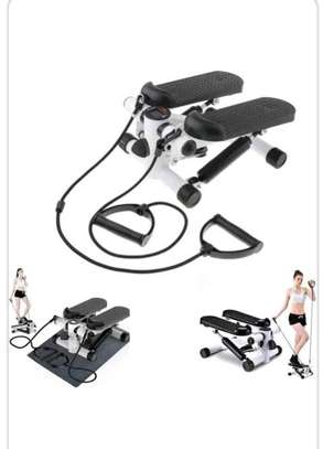 Mini stepper with elastic bands image 1