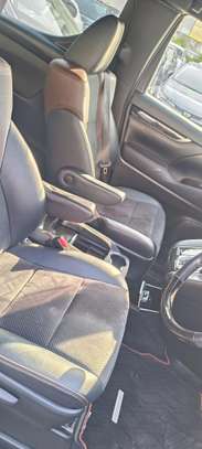 Toyota Alphard white 2018 2WD image 7