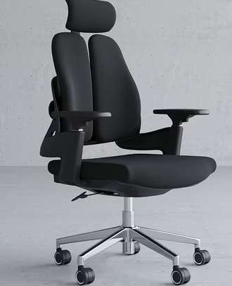 Office Chair : 360° Swivel Office Executive Chair image 7